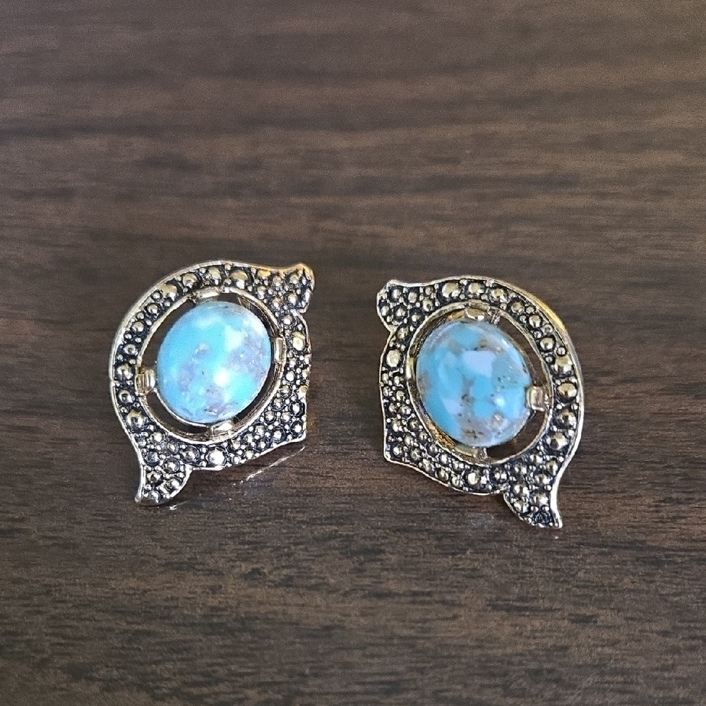 Elegant Gold and Blue Stone Earrings